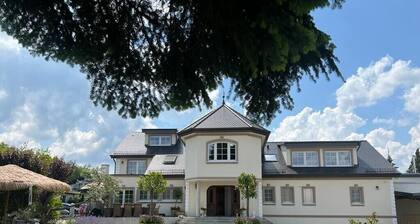 Schloss Merzhausen Luxuswohnung