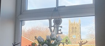 Beautiful Modern 2 Bed 2 Story Apartment in North Yorkshire Town Centre