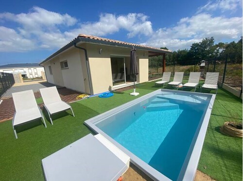 Modern villa with air conditioning, swimming pool, garden