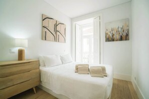 Bügeleisen/Bügelbrett, kostenloses WLAN, Bettwäsche