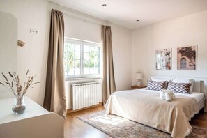 Iron/ironing board, free WiFi, bed sheets - Villa in Azeitao wPool and Garden (São Simão)