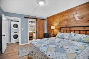 Room - True Ski-In/Ski-Out at Sugar Mtn (Bee Branch #1) (Sugar Mountain)