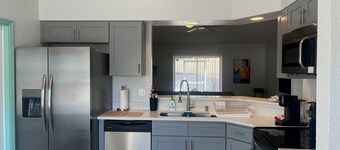 Stylish Lake Wales home near lake