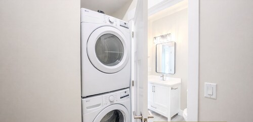 Heritage Suite – New Construction Beauty! Pets too
