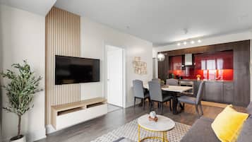 Comfort Apartment, City View | Living area