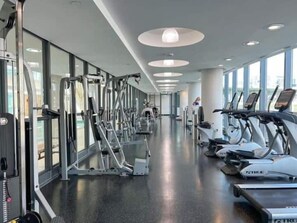 Fitness facility - Toronto Union Suites - Free Parking (Toronto)