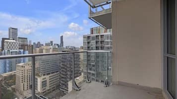 Deluxe Apartment, City View | City view