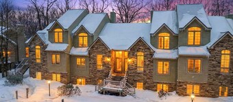 Crestline Retreat by Avantstay Luxury Mountain Condo Hot Tub + Game Room Steps to Big Boulder