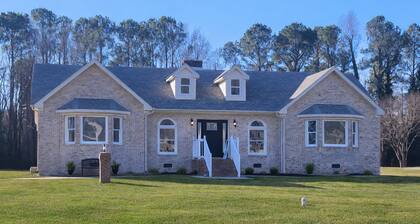 Cozy 3-bedroom house in charming small town Sedley