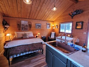 1 bedroom, bed sheets