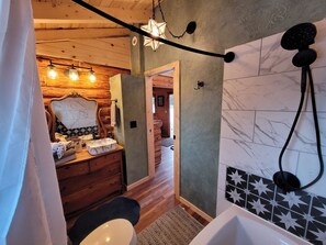 Shower, towels