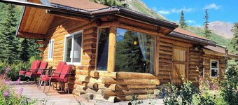 The Aurora at Little Bear Getaway Cabins is peaceful seclusion