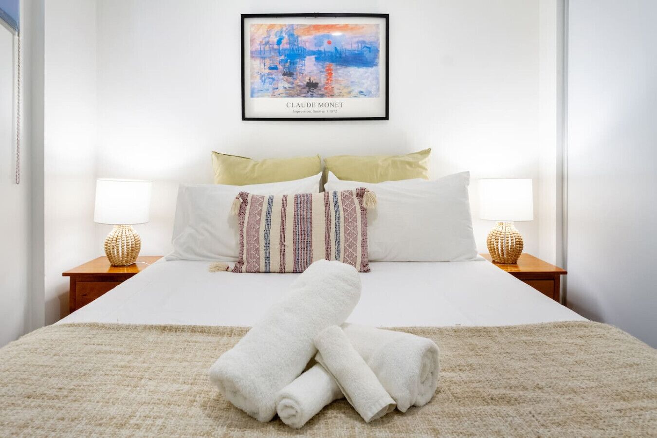 Iron/ironing board, WiFi, bed sheets