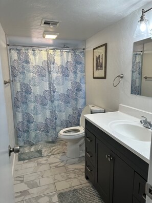 Unclassified image, 4 of 15, button