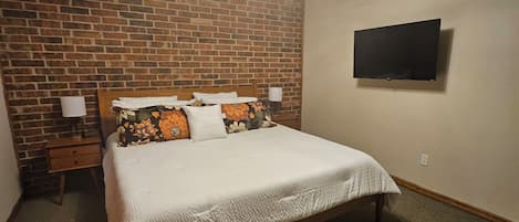 1 bedroom, iron/ironing board, WiFi