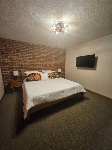 La Flor Cozy First Floor Only! Townhome in Hobart  Oklahoma