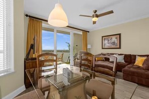 Interior - Unique lake condo-PRIME location! (Orlando)