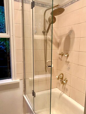 Hair dryer, towels - Stillwater's Old World w/ Views & Fireplace (Kalorama)