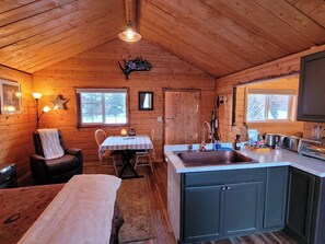 Interior - Little Bear Getaway Cabins (Sutton-Alpine)