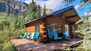 Cabaña, varias camas, vista a la montaña | Vista a la montaña