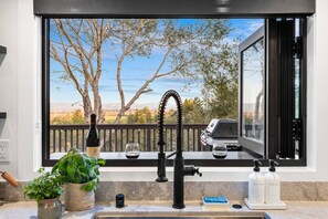 Interior - Refined Luxury, Vineyard Views Close to Healdsburg (Sebastopol)