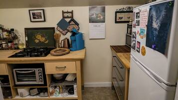 Micro-ondes, four, plaque de cuisson