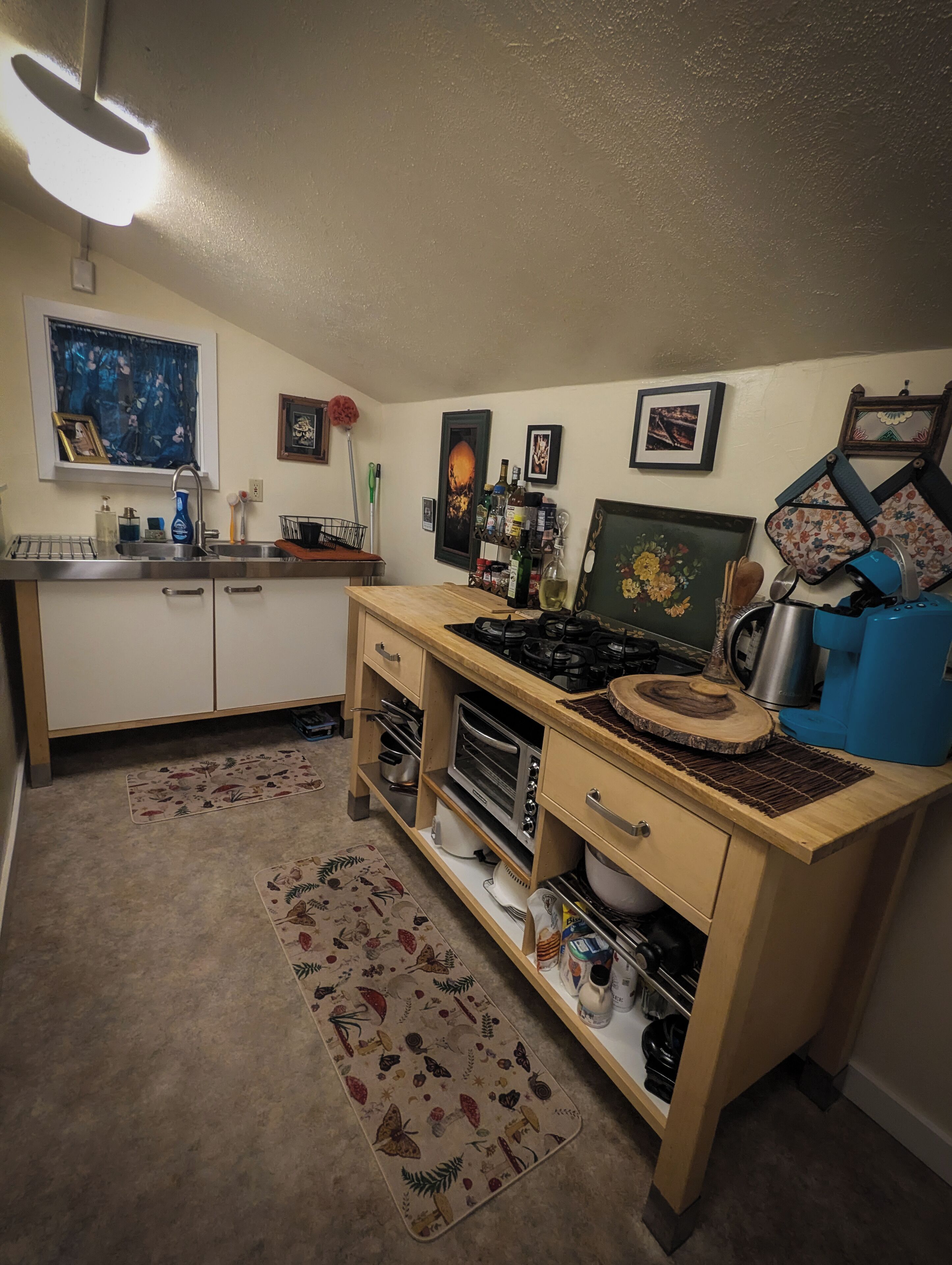 Micro-ondes, four, plaque de cuisson