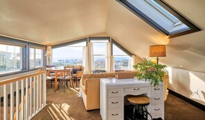 TV, fireplace, offices