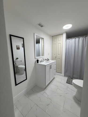 Cozy 1-bedroom studio in perfect Tampa with AC