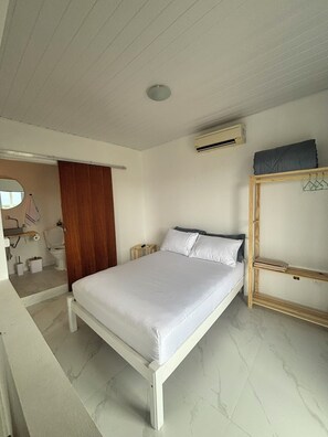 1 habitación, internet y ropa de cama 