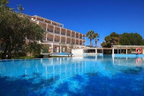 Outdoor pool - Cavomarina Beach Hotel - Adults Only (Corfu)