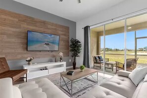 Smart TV - Stylish home with game room & private waterpark view (Davenport)