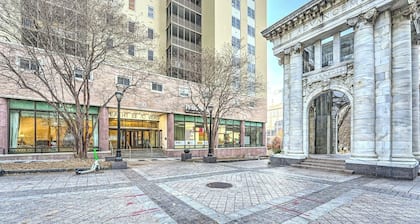 Peachtree Place! One bedroom one bath in the heart of downtown Atlanta!
