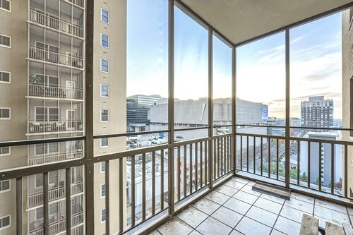   Peachtree Place! One bedroom one bath in the heart of downtown Atlanta!