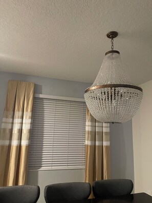 Interior - Welcoming 5-bed 5 bath house close to Disney Universal sleeps 13+ with Pool heat (Four Corners)