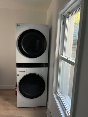 Interior - Cozy comfort in central Picton. Close to all PEC has to offer (Prince Edward)