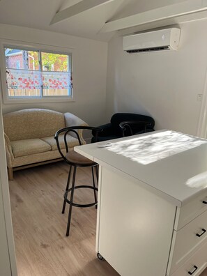 Unclassified image, 2 of 8, button - Cozy comfort in central Picton. Close to all PEC has to offer (Prince Edward)