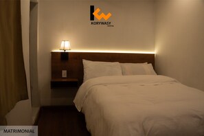 ルーム クイーンベッド 1 台 専用バスルーム