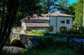 Exterior - Le Moulin Mathy - SAINT PIERRE LE VIEUX (SAINT PIERRE LE VIEUX)