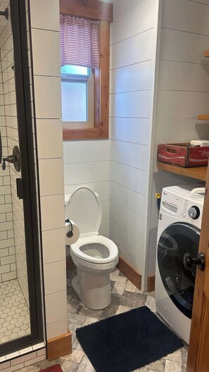 Shower - Papa’s Golf Course Haven Cabin, Beach/Golf Access (McCall)