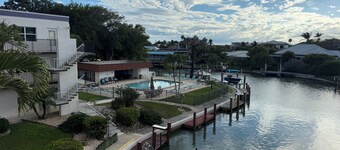 2-bedroom Ground Floor Condo in Peaceful Olde Marco Island
