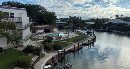 2-bedroom Ground Floor Condo in Peaceful Olde Marco Island
