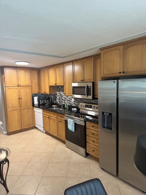 Nicht klassifiziertes Bild, 4 von 13, Schaltfl äche