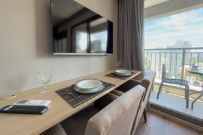 Dining - Apartment in Perdizes, 9th floor, with A/C, near Allianz Arena. (São Paulo)