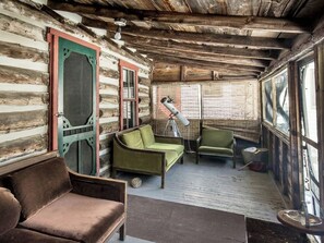 Interior - Cozy Log Cabin | Algonquin Shores (Dwight)