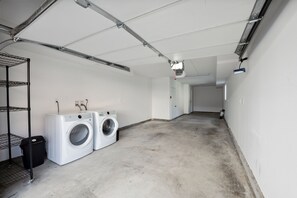 Unclassified image, 2 of 42, button - Modern 3BR Townhome with Hollywood Sign View | Free Parking (Beverly Hills)