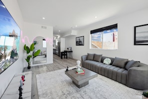 Imagen sin descripción, 2 de 42, botón