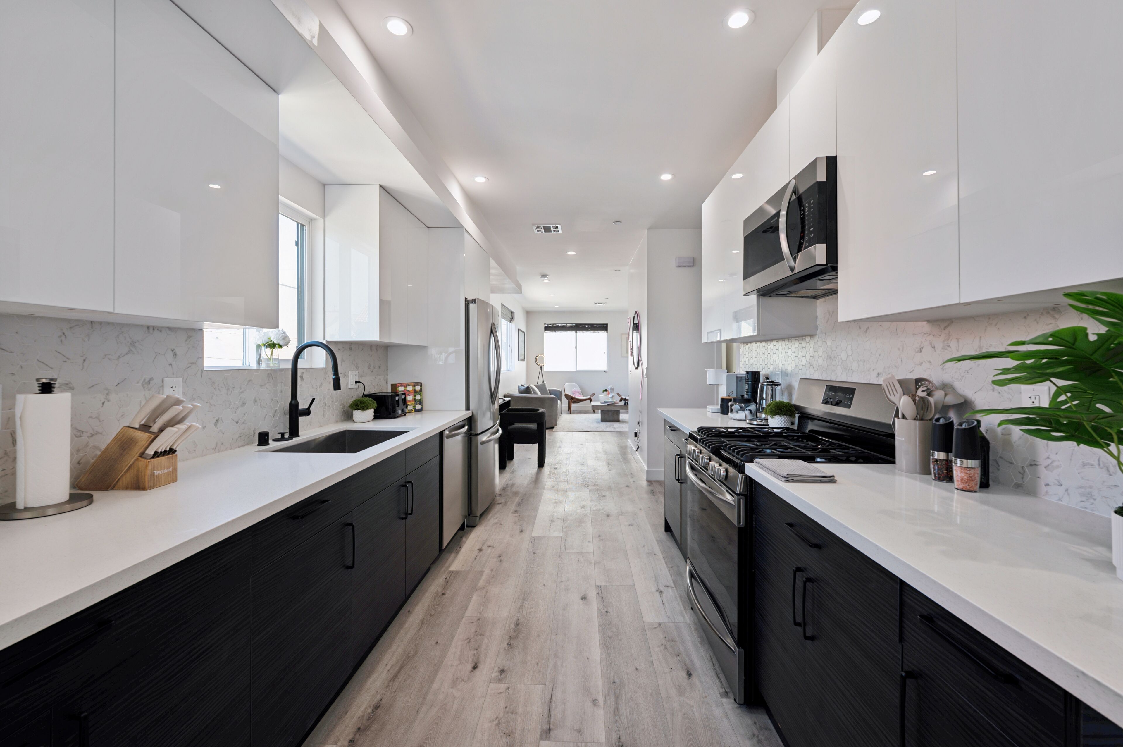 冰箱、微波炉、炉灶、洗碗机