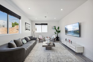 Imagen sin descripción, 4 de 42, botón