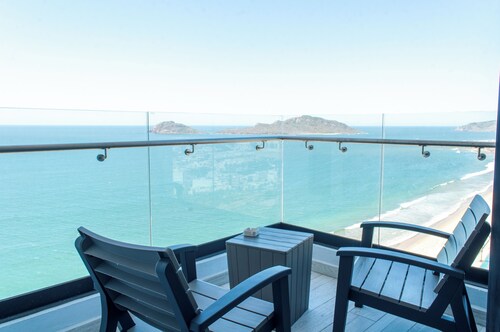 Sky & Sea View